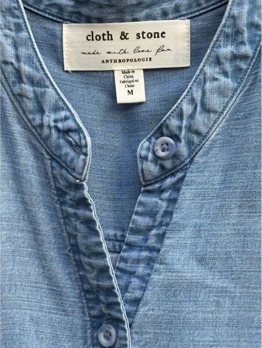 #132 Cloth & Stone Anthropologie Frayed Denim Button Top - Picture 3 of 4